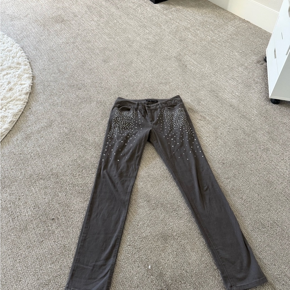 Women’s grey jeans